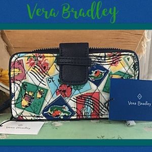NWT! Authentic Vera Bradley Smartphone Wristlet